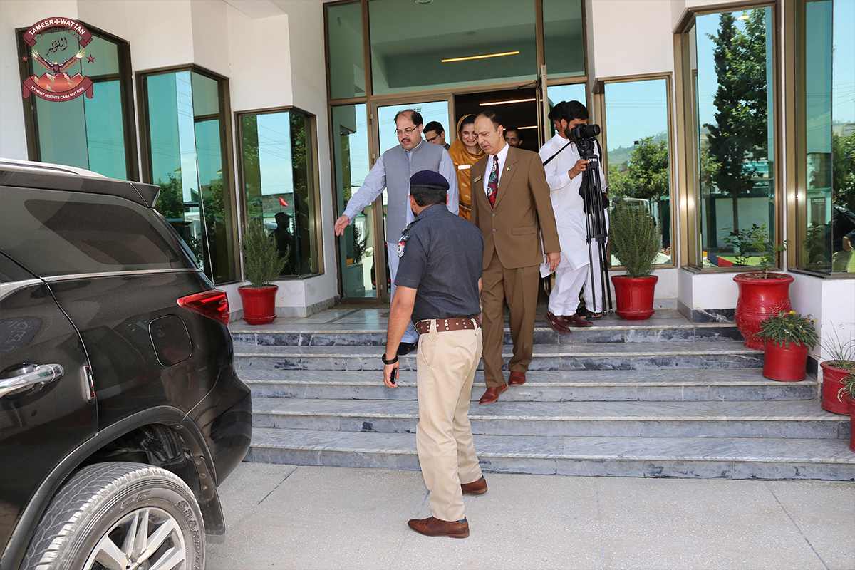 DPO Visit Book Fair Mansehra Pic 19