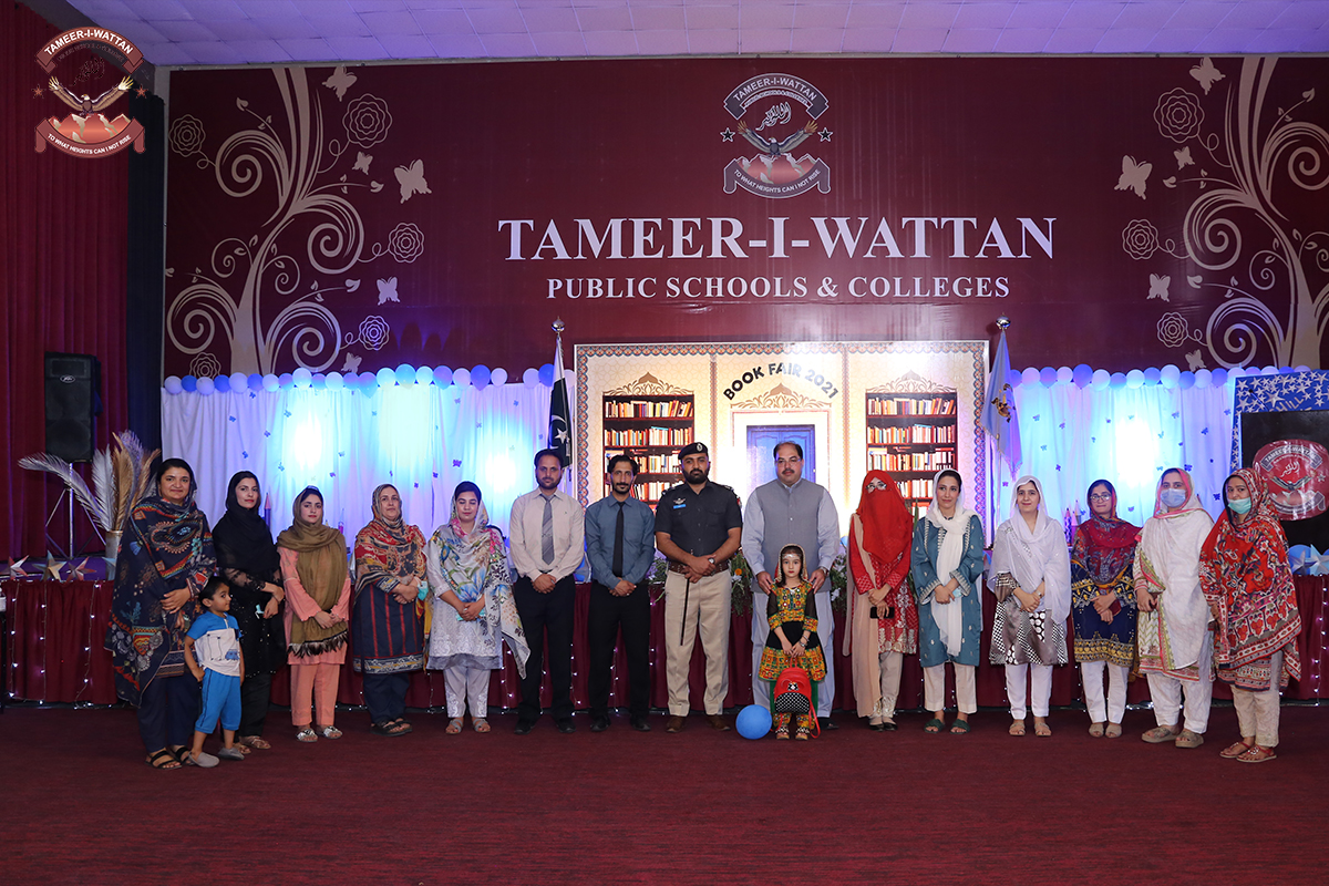 DPO Visit Book Fair Mansehra Pic 25