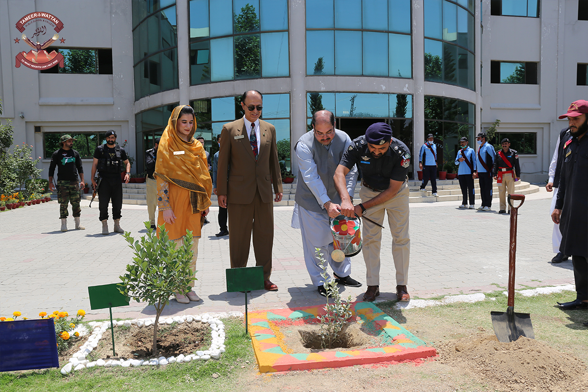 DPO Visit Book Fair Mansehra Pic 5